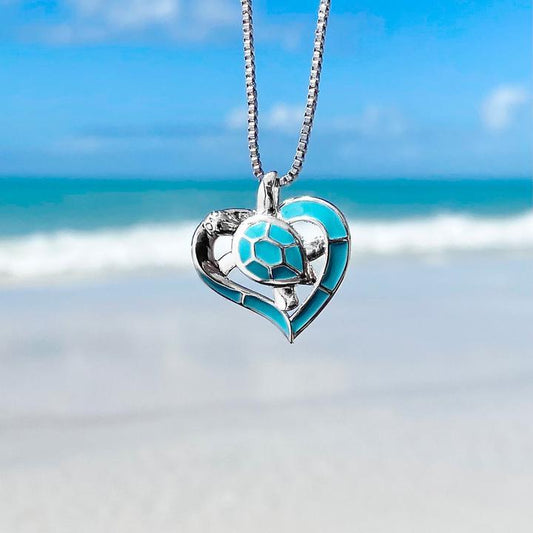 Collar Corazón de Tortuga en Plata y Ópalo Azul