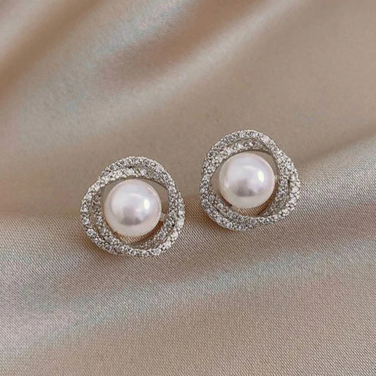 Aretes Elegantes Espirales Brillantes con Perlas