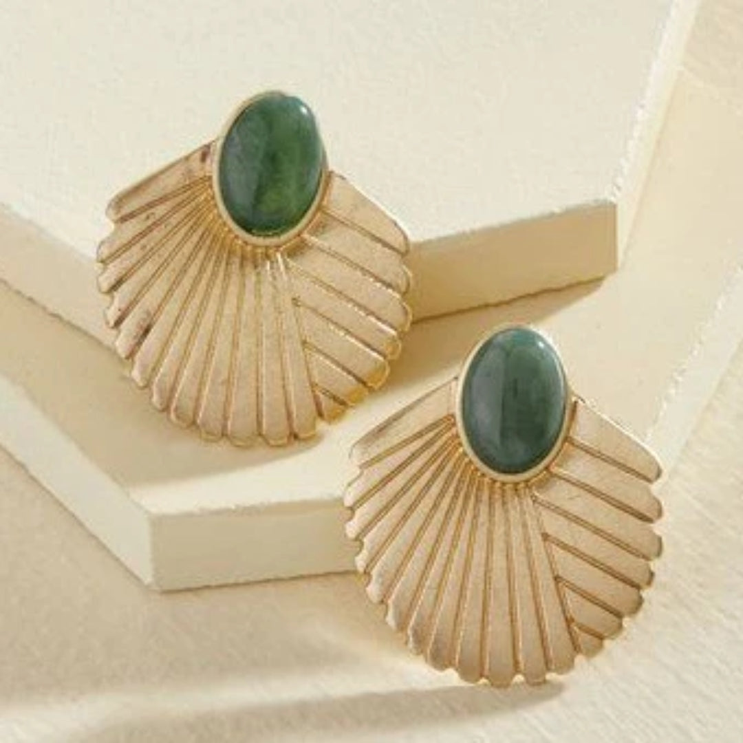 Aretes Dorados con Piedra Verde Vintage