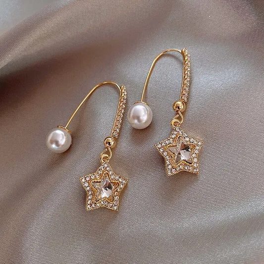 Aretes de Estrellas Brillantes con Perlas