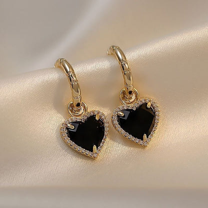 Aretes de Corazón Negro en Oro