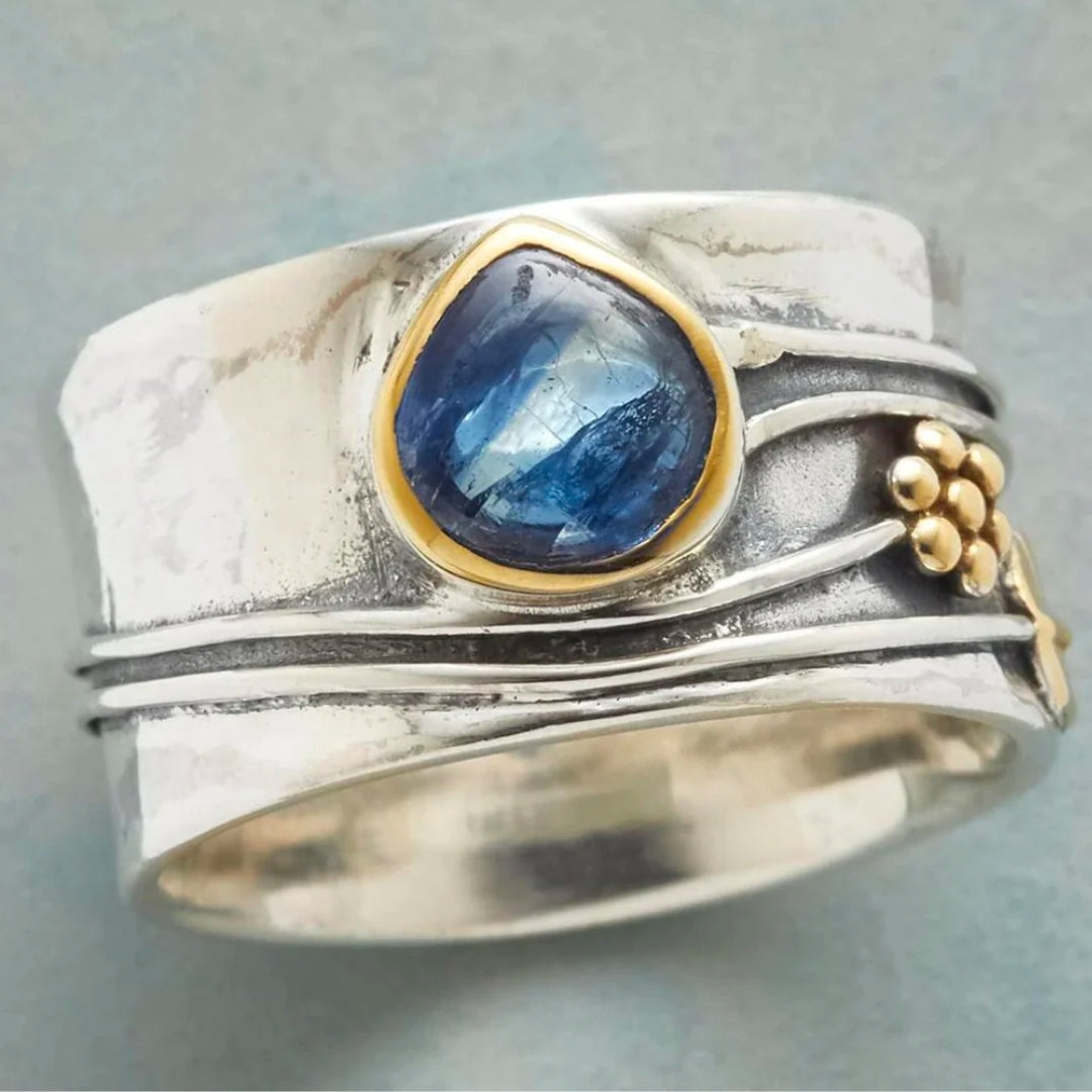 Anillo Vintage con Cristal Azul en Plata