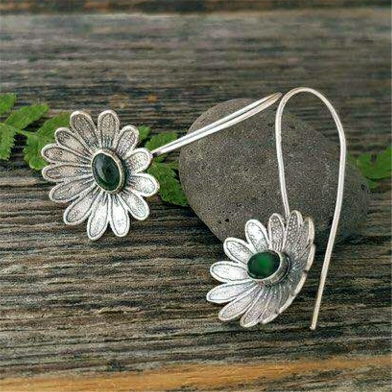 Aretes Flor de Cristal Verde en Plata