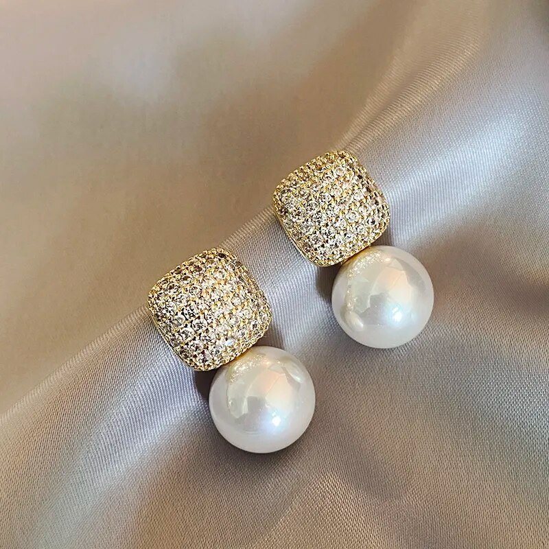 Aretes Elegantes Brillantes con Perlas