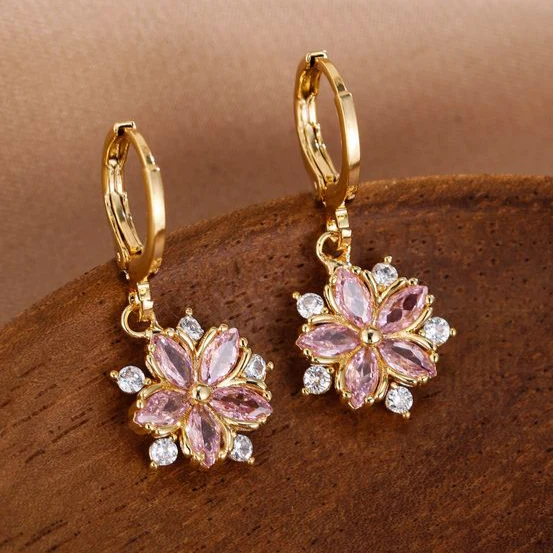 Aretes  Flor de Cristal Elegante en Oro