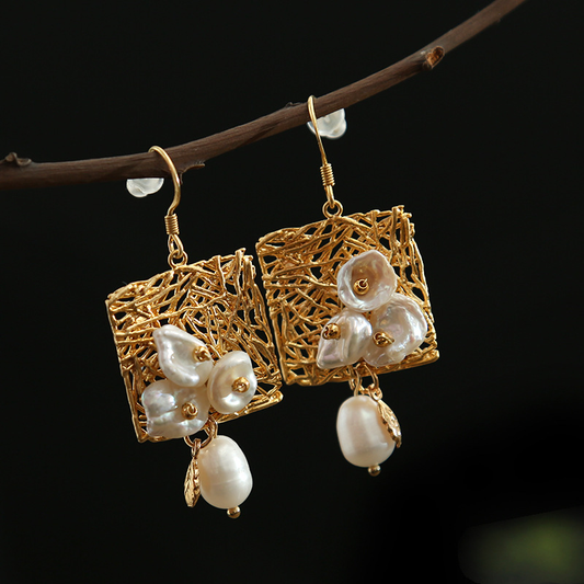 Aretes Perlas y Flores Blancas Vintage