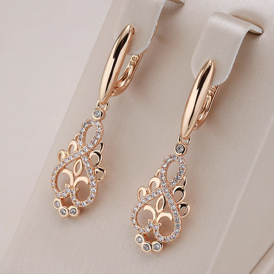 Elegantes Aretes Elfo con Circonita en Oro